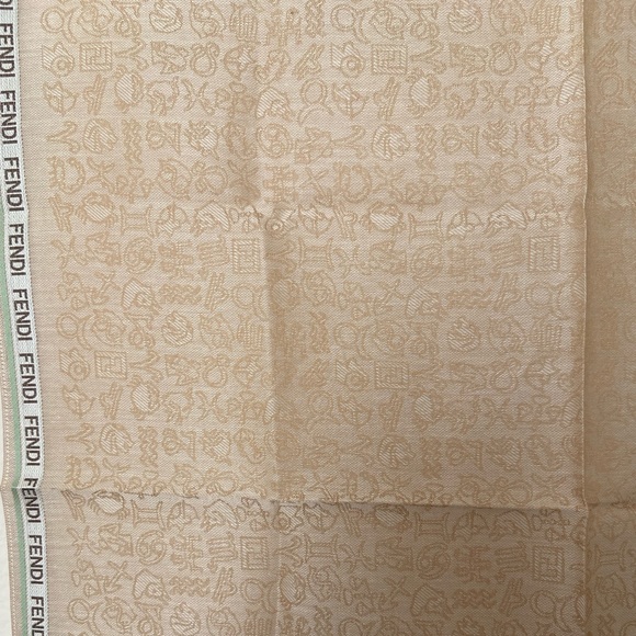 Fendi scarf, authentic - Picture 3 of 7